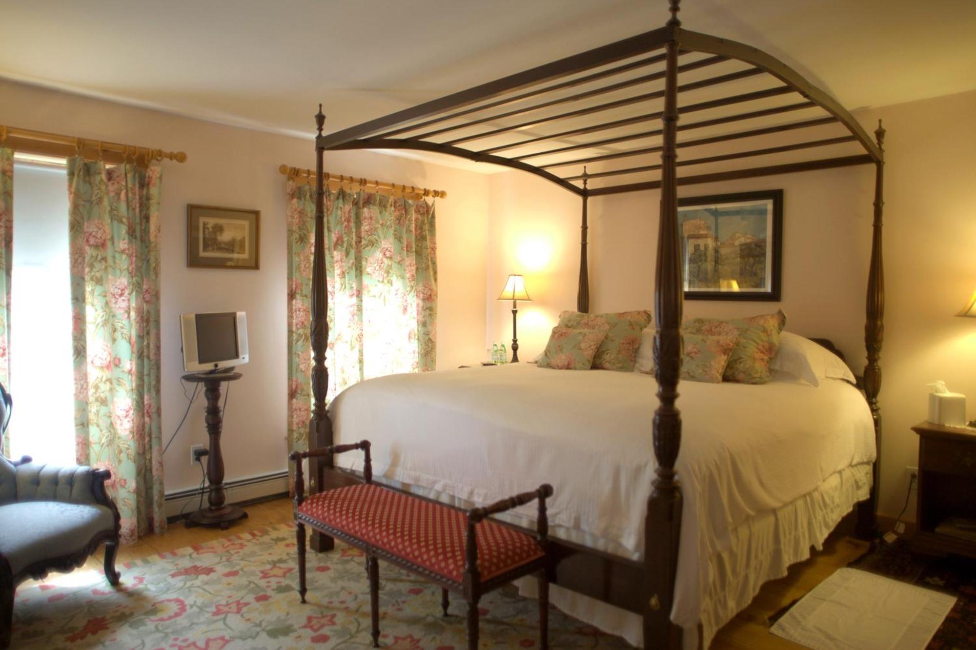 Highland Lake Inn Andover Esterno foto