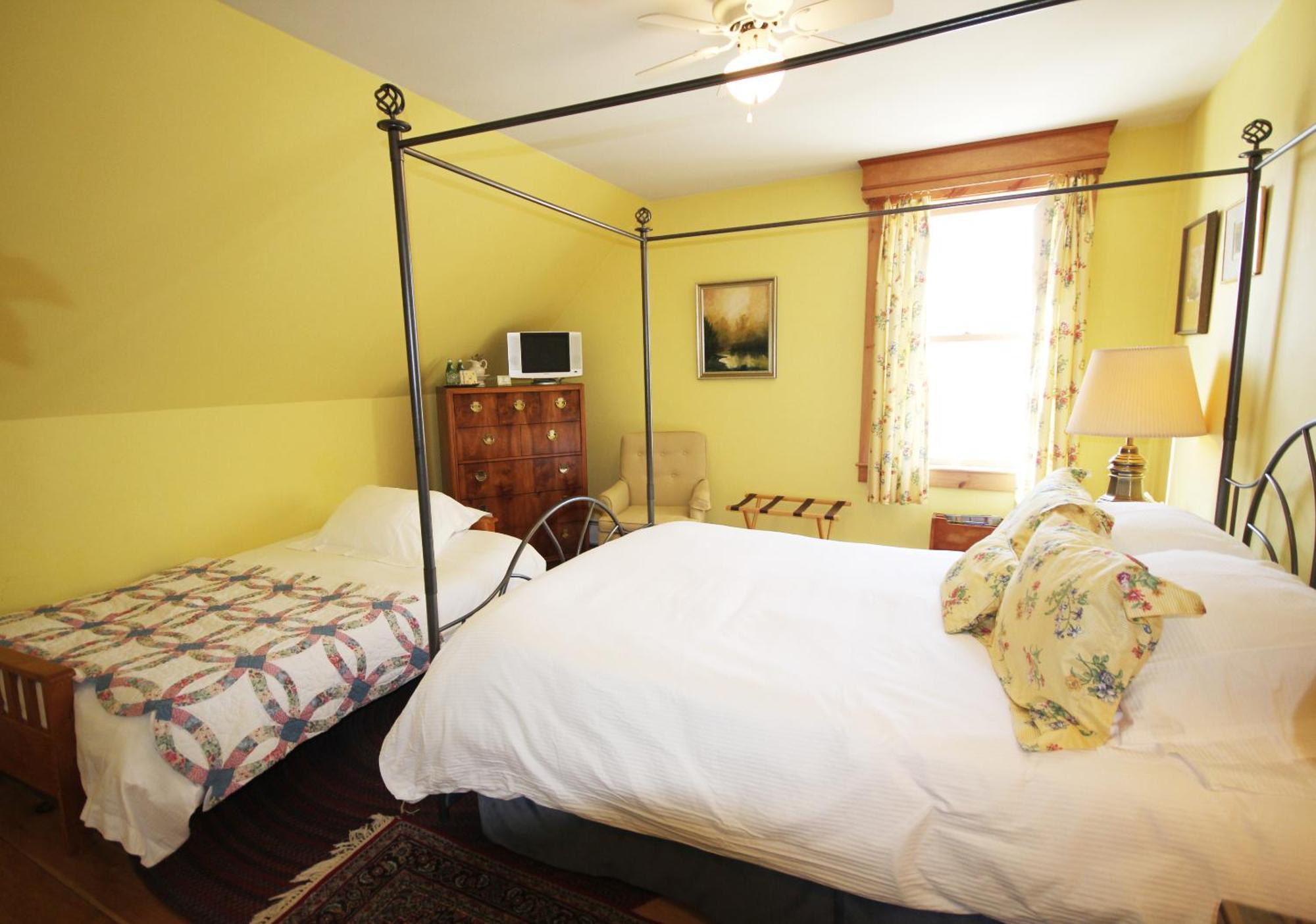 Highland Lake Inn Andover Camera foto