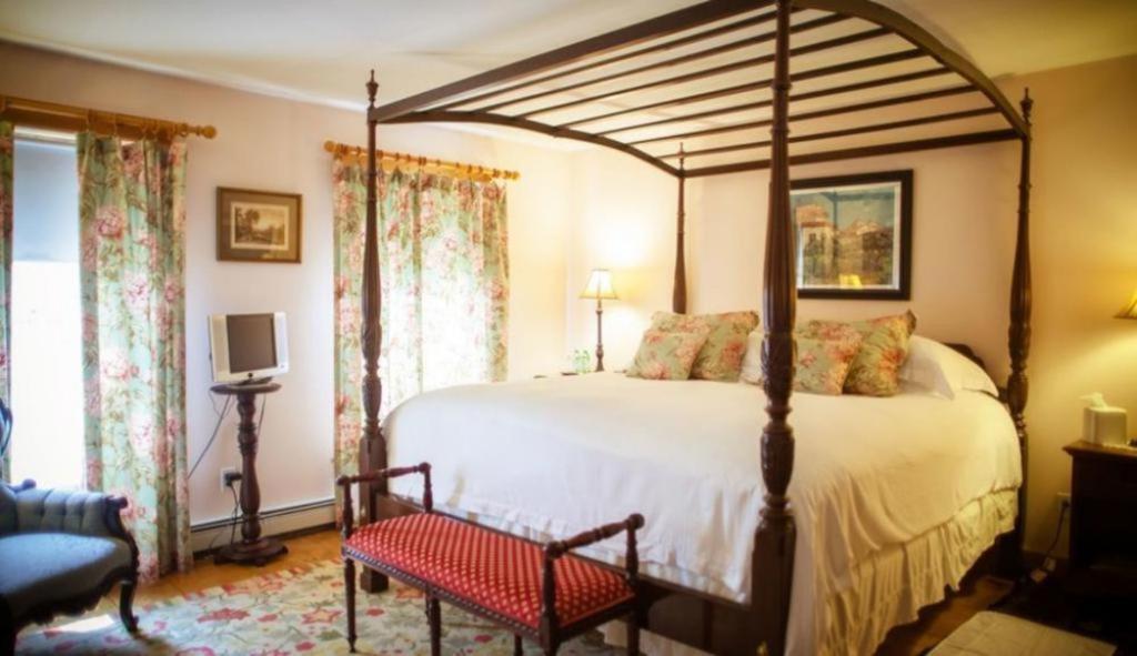 Highland Lake Inn Andover Esterno foto