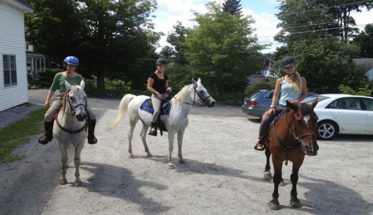 Highland Lake Inn Andover Esterno foto